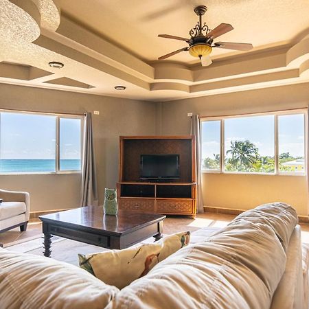 Lighthouse Beach Villas Сан Педро Екстериор снимка